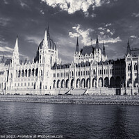 Buy canvas prints of Budapest Panorama Black and White by Stefano Senise