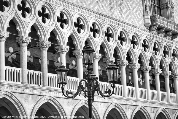 Venetian street lamp in front of the Ducal Palace Picture Board by Stefano Senise