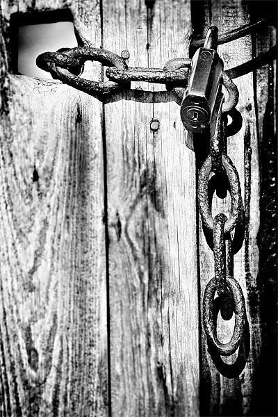 Black and White Rusty Chain and Padlock Picture Board by Simon Gladwin
