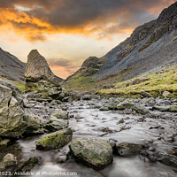 Buy canvas prints of Hornister Pass in the Lake District by Keith Dawson