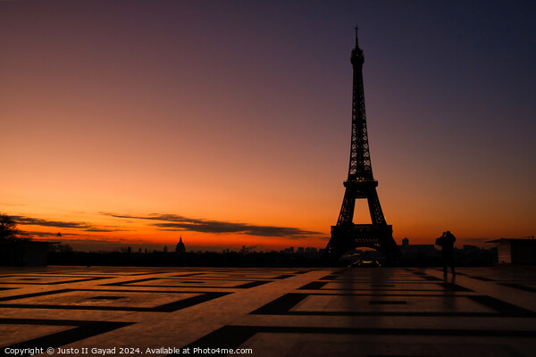 Sunrise at Trocadéro Square Eiffel Tower  Picture Board by Justo II Gayad
