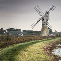 Buy canvas prints of Thurne Mill by Stephen Mole