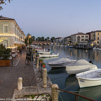 Buy canvas prints of Canale di Mezzo dusk  by Rob Hawkins
