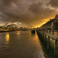 Buy canvas prints of  Sunset on the Tyne  by Rob Hawkins