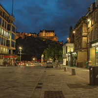 Buy canvas prints of  Edinburgh Castle Street  by Rob Hawkins