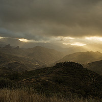 Buy canvas prints of Canaria montana vista  by Rob Hawkins