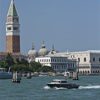 Buy canvas prints of Venice by les tobin
