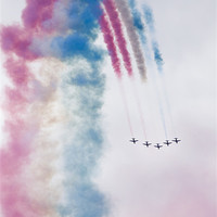 Buy canvas prints of The Red Arrows by Ian Middleton