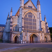 Buy canvas prints of Winchester cathedral by Ian Middleton