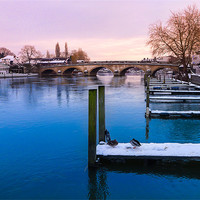 Buy canvas prints of The river Thames by Oxon Images