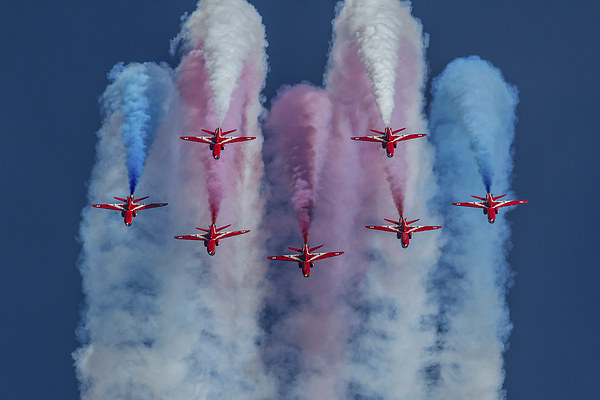 Red Arrows roll out Picture Board by Oxon Images