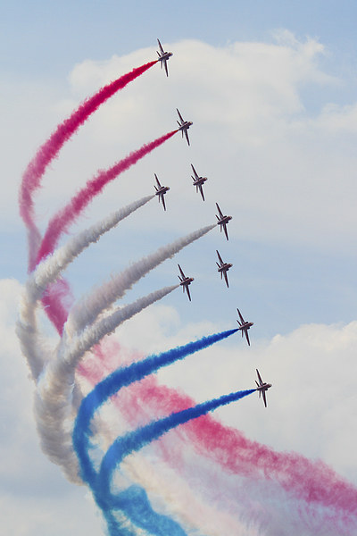 Red Arrows display at Farnborough Picture Board by Oxon Images