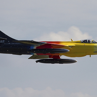 Buy canvas prints of Miss Demeanour display at Yeovilton by Oxon Images