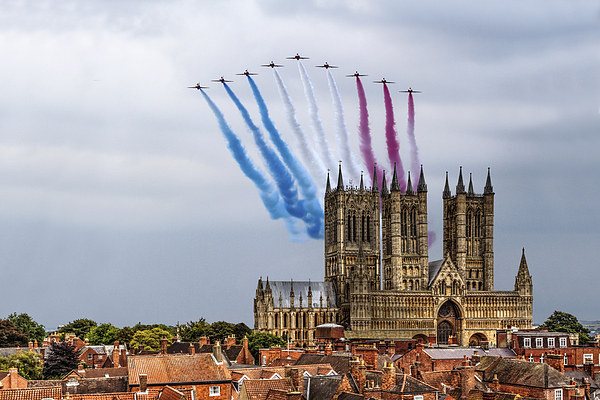  Red Arrows over Lincoln Cathedral Picture Board by Oxon Images