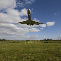 Buy canvas prints of  Vickers VC10 Landing Brize Norton by Oxon Images