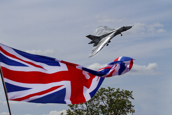  Vulcan XH558 final display at RIAT Picture Board by Oxon Images