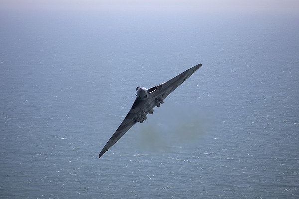 Vulcan XH558 Beachy headflypast Picture Board by Oxon Images