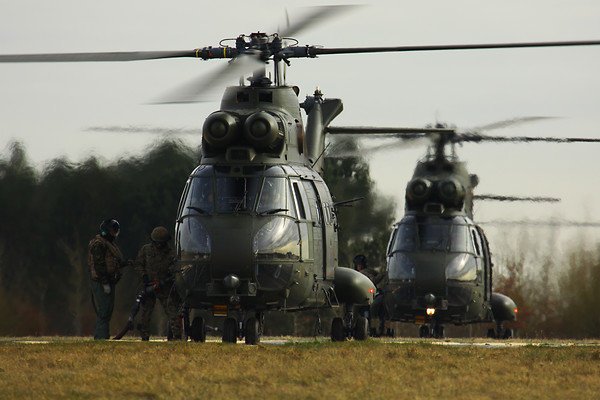 RAF Puma Helicopter refuelling Picture Board by Oxon Images