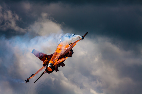Dutch F16 Picture Board by Oxon Images