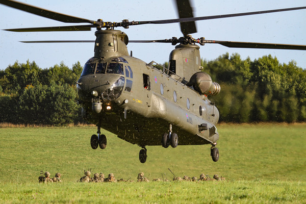 Chinook picking up Troops Picture Board by Oxon Images