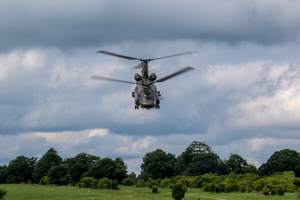 Chinook On SPTA Picture Board by Oxon Images