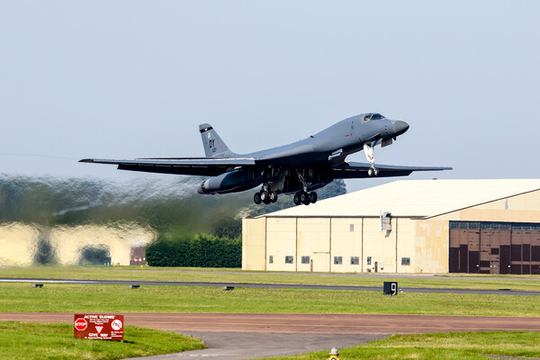 Rockwell B1 Lancer take Off Picture Board by Oxon Images