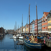 Buy canvas prints of Nyhavn by Howard Corlett