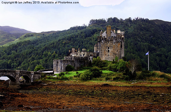 Eilean Donan Castle Picture Board by Ian Jeffrey