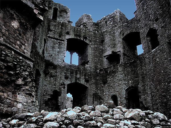 Castle Ruin Picture Board by Ian Jeffrey