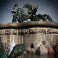 Buy canvas prints of The Gefion Fountain by Paul Davis