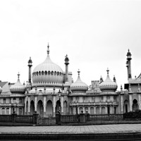 Buy canvas prints of Brighton's Royal Pavillion by kelly Draper