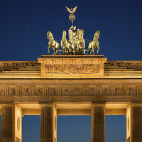 Buy canvas prints of  Brandenburg Gate ii by Sean Wareing