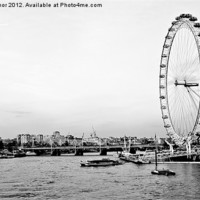 Buy canvas prints of The London Eye by Dawn O'Connor