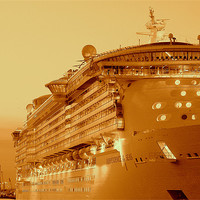 Buy canvas prints of Independence Of The Seas by Louise Godwin