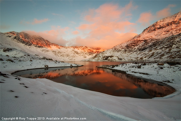 First light at Llyn Llydaw Picture Board by Rory Trappe
