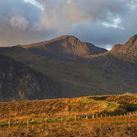Buy canvas prints of Glydyr fawr and Tryfan by Rory Trappe