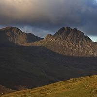 Buy canvas prints of Tryfan by Rory Trappe