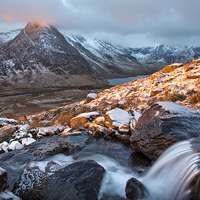 Buy canvas prints of  Sunrise in the Ogwen valley by Rory Trappe