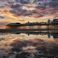 Buy canvas prints of Central Pier Sunset by Jason Connolly