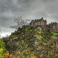 Buy canvas prints of Edinburgh Castle by Tom Gomez