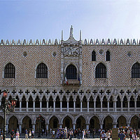 Buy canvas prints of Doges Palace by Tom Gomez