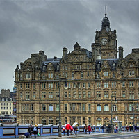 Buy canvas prints of The Balmoral from North Bridge by Tom Gomez
