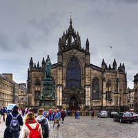 Buy canvas prints of St Giles on the Royal Mile by Tom Gomez