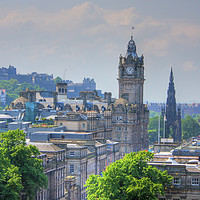 Buy canvas prints of Edinburgh by Tom Gomez