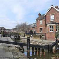 Buy canvas prints of Lock 92 Lock Keepers Cottage. by Lilian Marshall