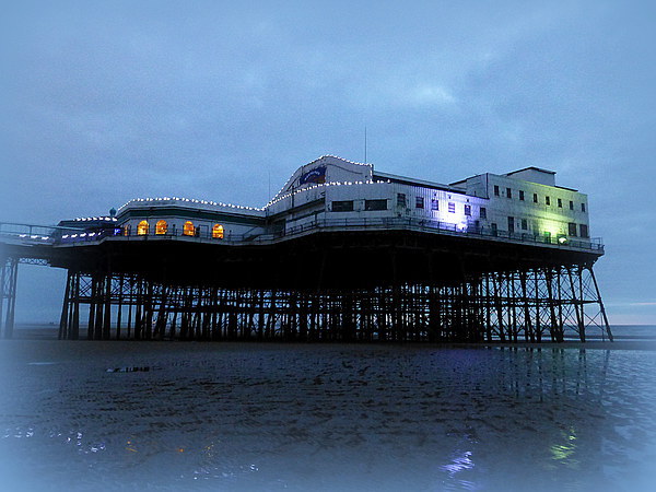 North Pier at Dusk. Picture Board by Lilian Marshall