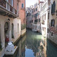Buy canvas prints of  Venice.Italy by Lilian Marshall
