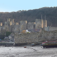 Buy canvas prints of  Conway Castle.  by Lilian Marshall