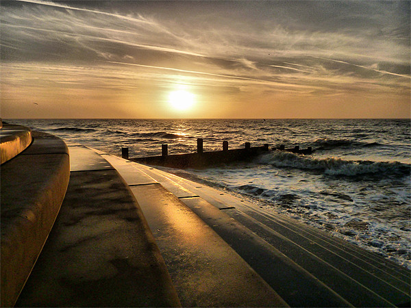 Sunset at Cleveleys Lancashire. Picture Board by Lilian Marshall