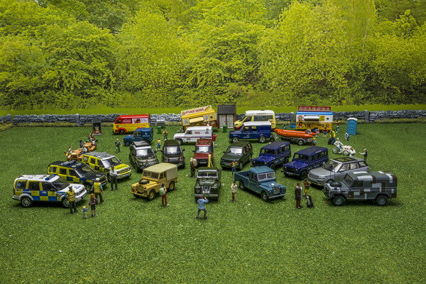 The Land Rover Appreciation Society Picture Board by Steve Purnell